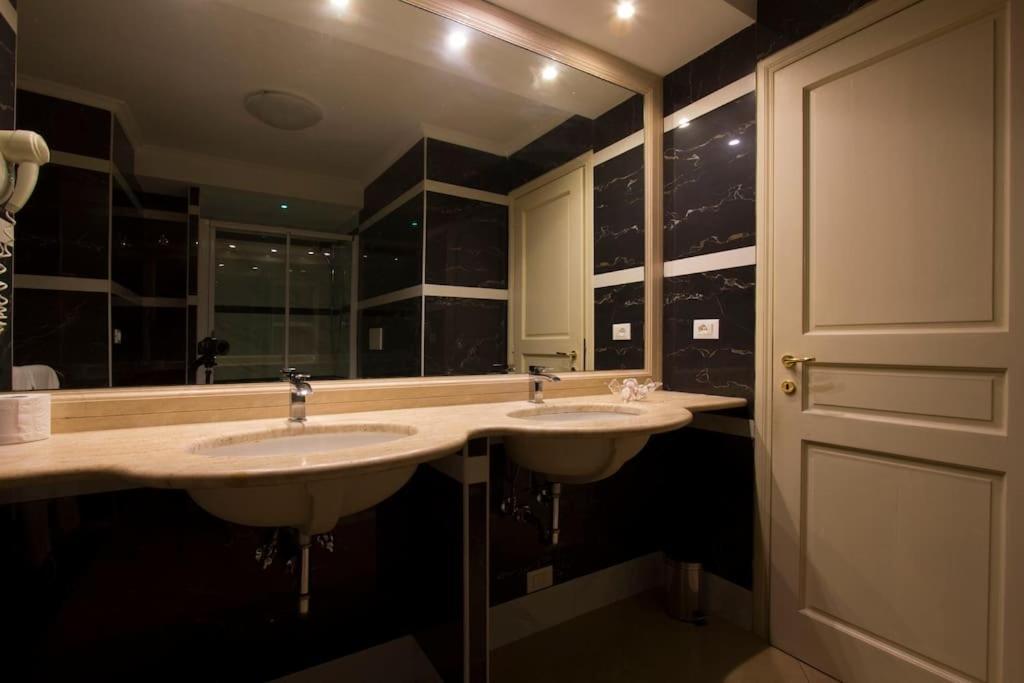 41 Nazionale Suite 41 罗马 外观 照片
