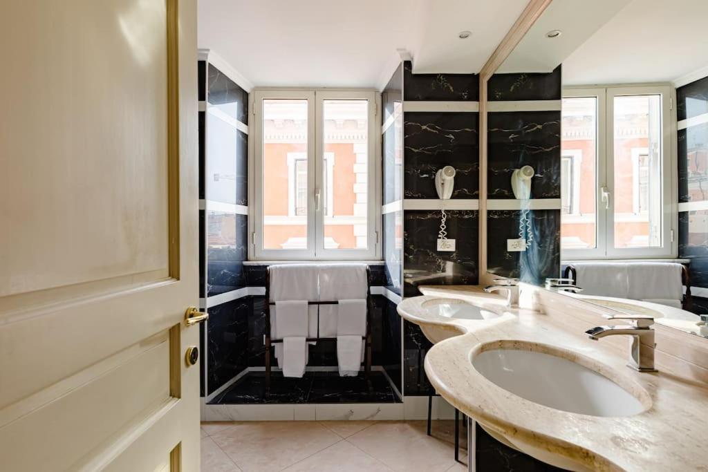 41 Nazionale Suite 41 罗马 外观 照片