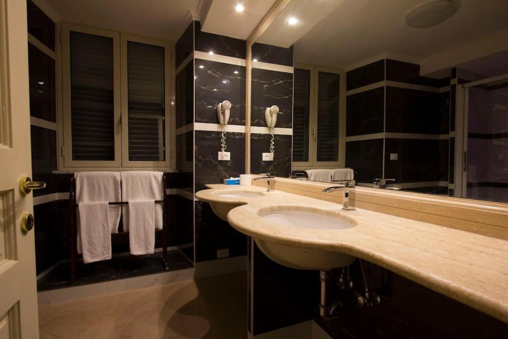 41 Nazionale Suite 41 罗马 外观 照片