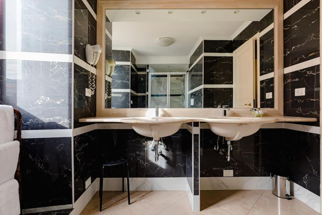 41 Nazionale Suite 41 罗马 外观 照片